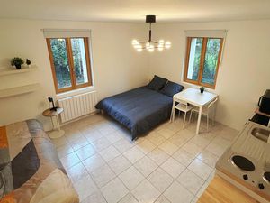 Appartement meublé lumineux – Entièrement rénové – Quartier calme et verdoyant – Bernay