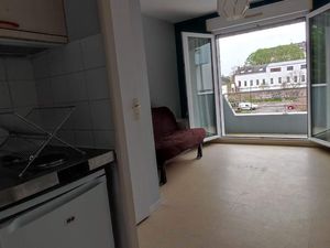 Studio meublé avec balcon et parking