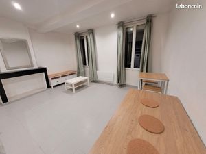 A louer studio à Rians