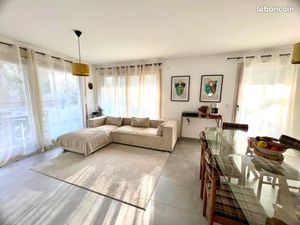 Évian-les-Bains – T3 récent avec terrasse vue lac  à 550 m de l’embarcadère