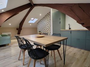 T1 bis rénové – Centre-ville de Riom – Calme – Vendu meublé