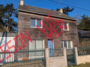 Maison avec vue sur mer dans un cadre privilégié. 120 m² habitables. Travaux et régularisa