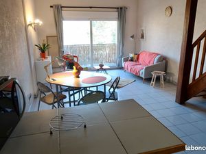 Très grand studio à louer