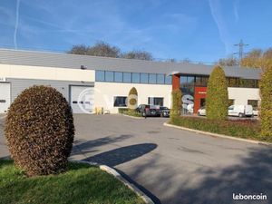 Local d'activité 1 686 m²