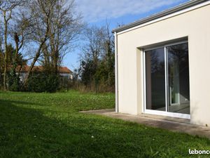 Maison 3 chambres  garage et jardin à Ste-Soulle