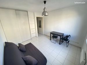 Studio 1 pièce 19 m²