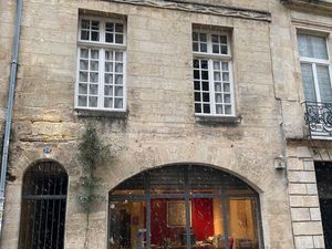 Local commercial de charme - 48 m2 - Bordeaux Saint Paul - Rue Bouquière