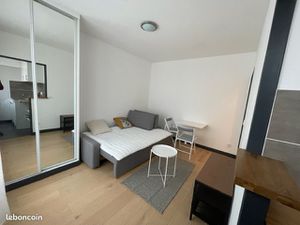 Studio Meublé 20m² - 3eme Etage  Ascenseur  Asnieres quartier Centre Voltaire