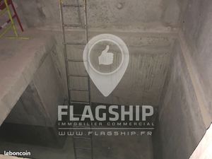 Boutique 137 m² BAGNOLET