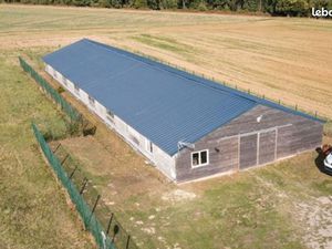 ? Espaces de stockage (garde-meubles) sécurisés pour moyenne ou longue durée – 10m² et plu