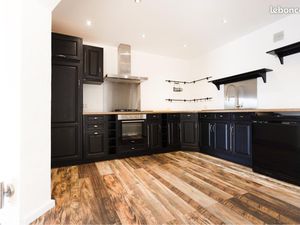 Grande propriété composée de 3 logements