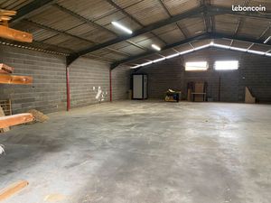 Hangar à louer pour artisan