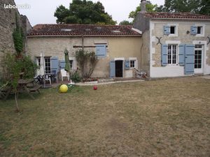 Superbe grande longère Charentaise avec grande piscine