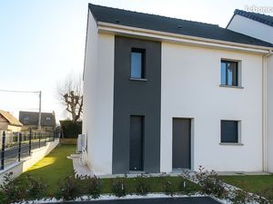 Maison neuve avec jardin et 2 parkings