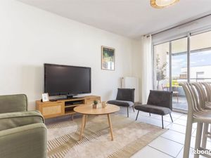 T3 renové 59m² Pouvourville avec terrasse vue dégagée et parking privé