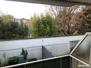 Appartement 3 pieces petite residence