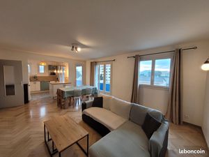 A LOUER – Appartement moderne  3 pièces de 68m2 en dernier étage avec vue dégagée