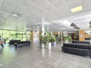 Bureaux 718 m²