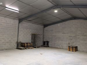 Parking couvert fermé