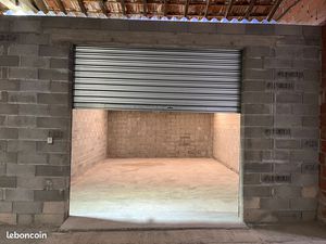 GRAND GARAGE 44m2 100% Sécurisé dans Entrepôt RARE