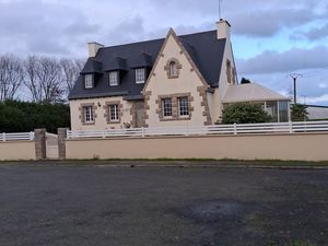 Belle maison familiale néo-bretonne  7pièces  385 000