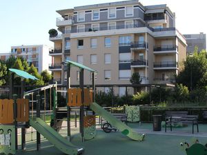 Magnifique T2 de 51 m2+balcon+garage proche Courier