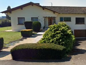 Maison lumineuse avec grand jardin