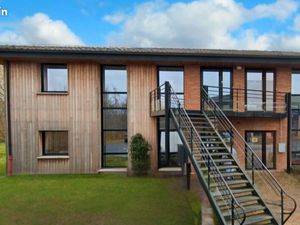 Bureaux à louer à Villeneuve-d’Ascq – Plateau de 100 m² en RDC avec parkings – Haute Borne