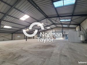 Local d'activité 618 m²