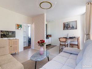 Maison 2 pièces meublées + local professionnel proche Meaux