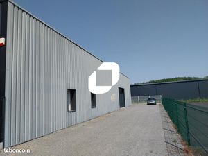 Local d'activité 270 m²