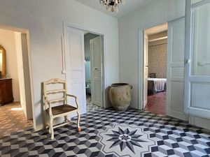 Appartement 6 pièces 180 m²