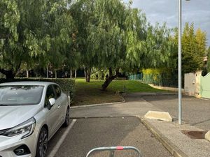 Place de parking à louer