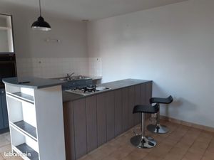 Location maison de bourg avec petite cour