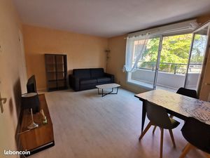 Studio à 2 min de la gare à pieds