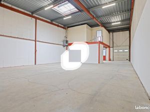 Local d'activité 245 m²