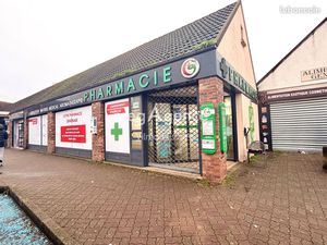 Local commercial 105 m² SENS