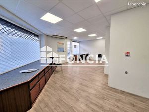 Local commercial 61 m²