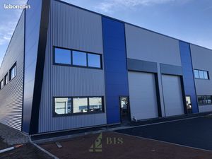 Local 354 m² Le Coteau