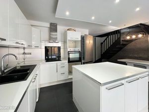 Belle maison individuelle sur un terrain de 110 m² environ dans une une rue calme et résid