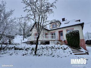 Propriété 7 pièces 153 m²