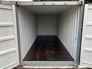 Location conteneur neuf de 6m pour stockage sur Mazingarbe dans parking  clôturé