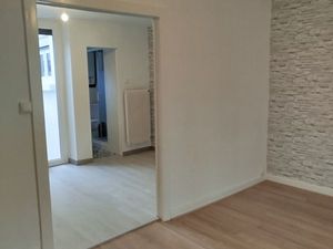 Loue maison de ville 60 M2 avec 1 étage plus 1 petite cour