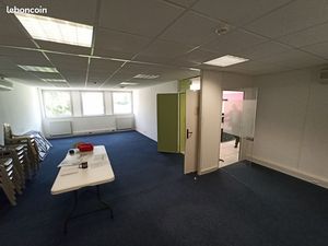 Bureaux 682 m² Panazol