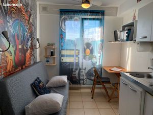 ◊ À louer – Studette fonctionnelle en résidence sécurisée