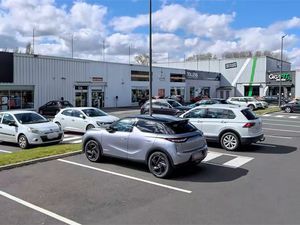 Boutique 700 m² COMPIEGNE