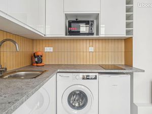 T1 bis meublé refait à neuf avec accès privatif – Hyper centre d’Angers