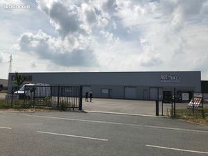 Cellule d'activité commerciale à louer 360 m2