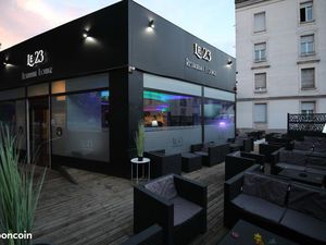 Restaurant Lounge 370m2 et 80 m2 terrasse vente fond ou mur ou location gérances direct pr