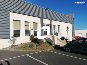 Bureaux 674 m²